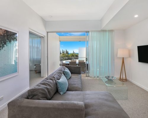 1-and-2-SeaView-Apartments-unit-3305-(14)