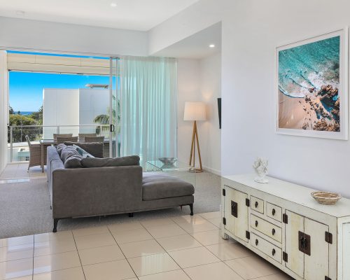 1-and-2-SeaView-Apartments-unit-3305-(15)