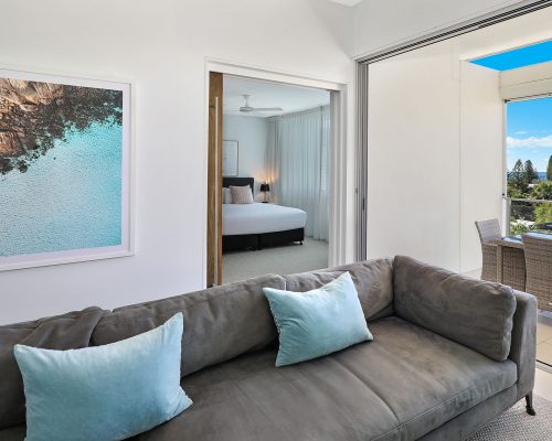 1-and-2-SeaView-Apartments-unit-3305-(17)