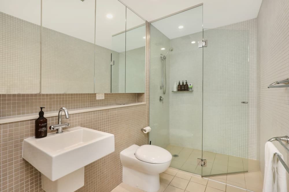 2-bedroom-2-bathroom-poolside-apartment-3102-for-sale-11