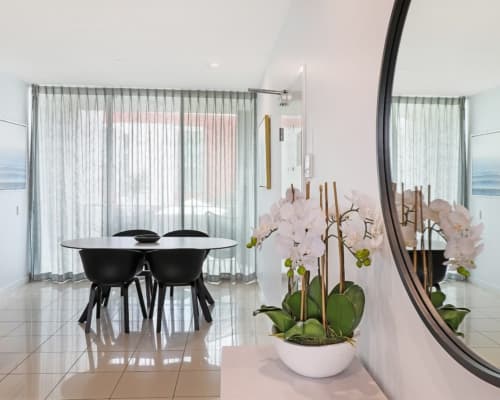 coolum-beach-1-or-2-bedroom-pool-view-apt-u-4208-4