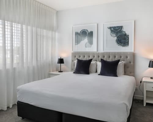coolum-beach-1-or-2-bedroom-pool-view-apt-u-4208-8