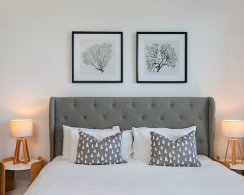coolum-beach-1-or-2-bedroom-pool-view-room-4314 (6)