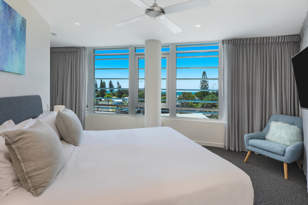 coolum-beach-3-bedroom-ocean-deluxe-RM-4217-1