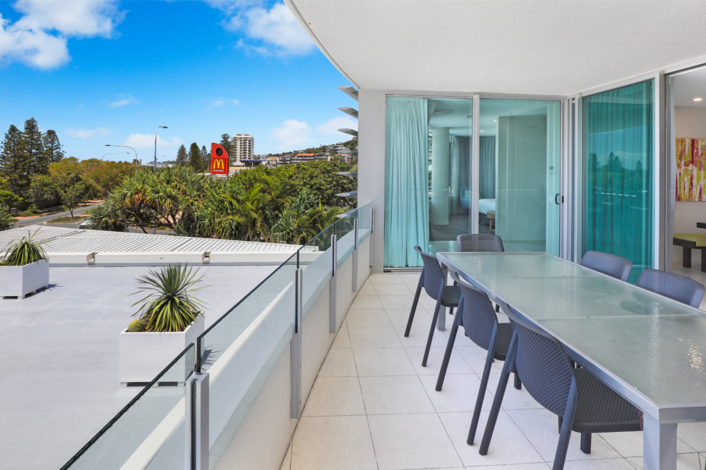 coolum-beach-3-bedroom-ocean-deluxe-RM-4217-6